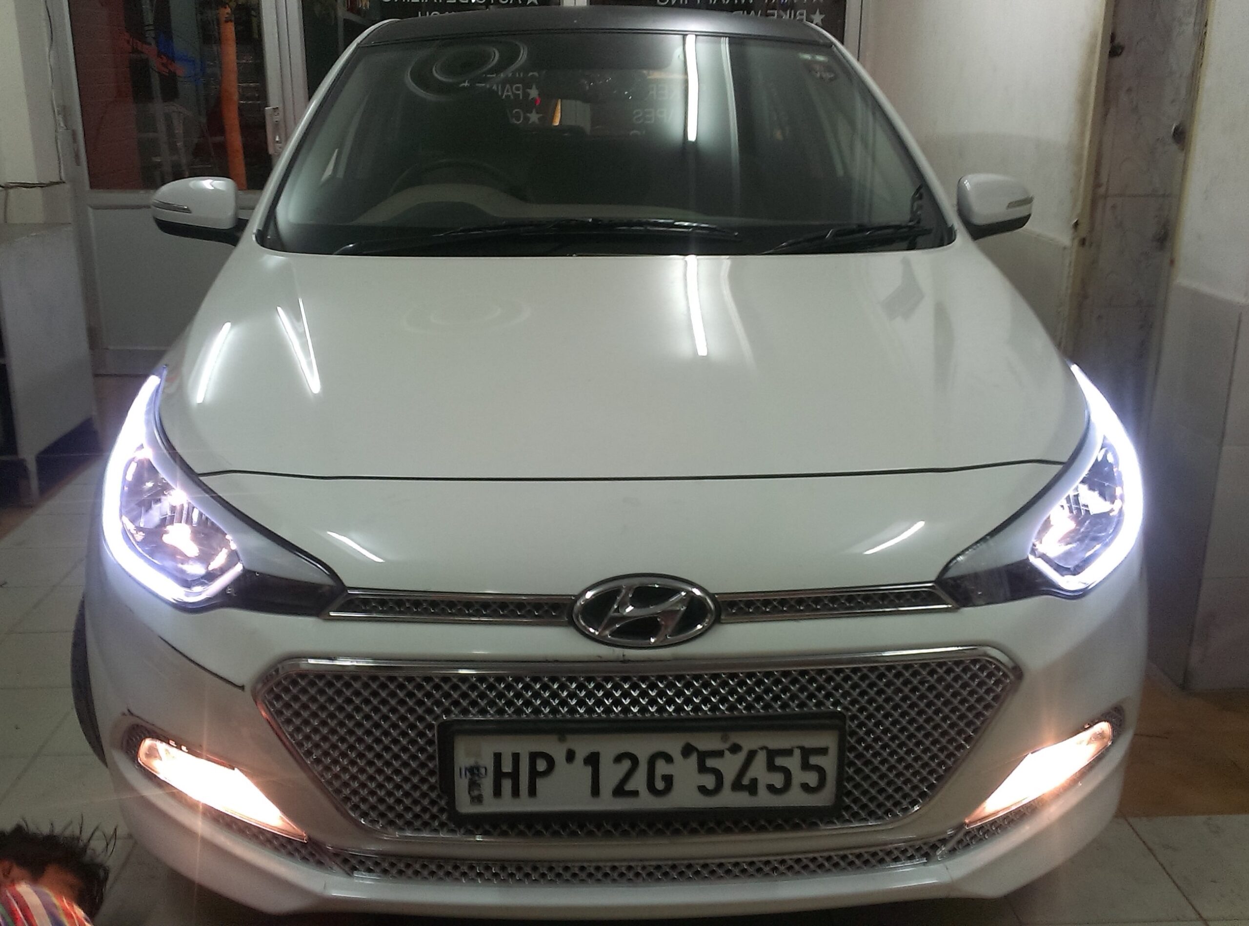 Hyundai i20 Elite custom headlights (DRL) - Image 6